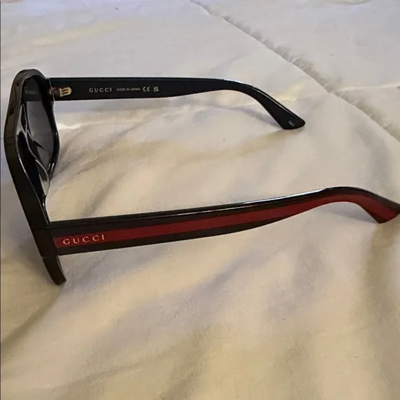 Gucci Dark Aviator Sunglasses - Picture 2 of 5